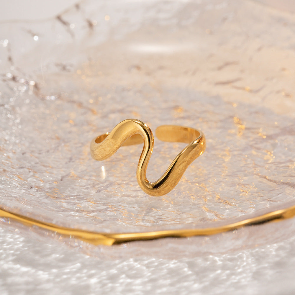 Curve Ring