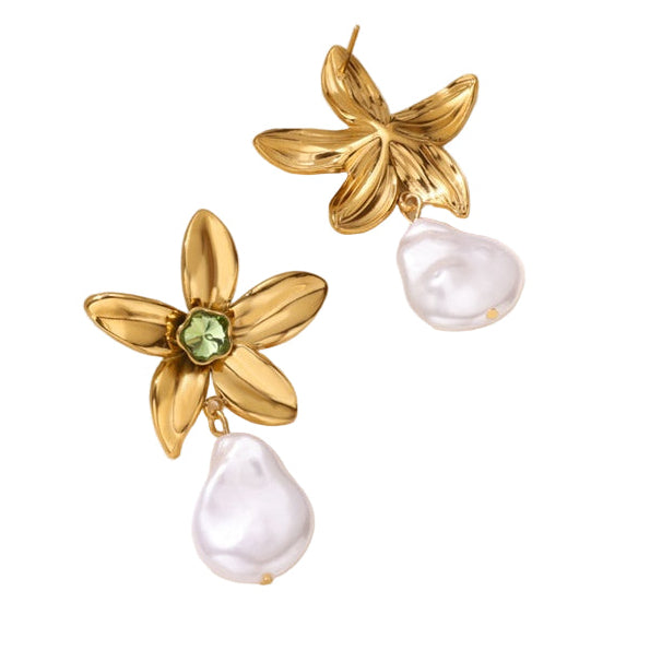 Flora Pearl Studs