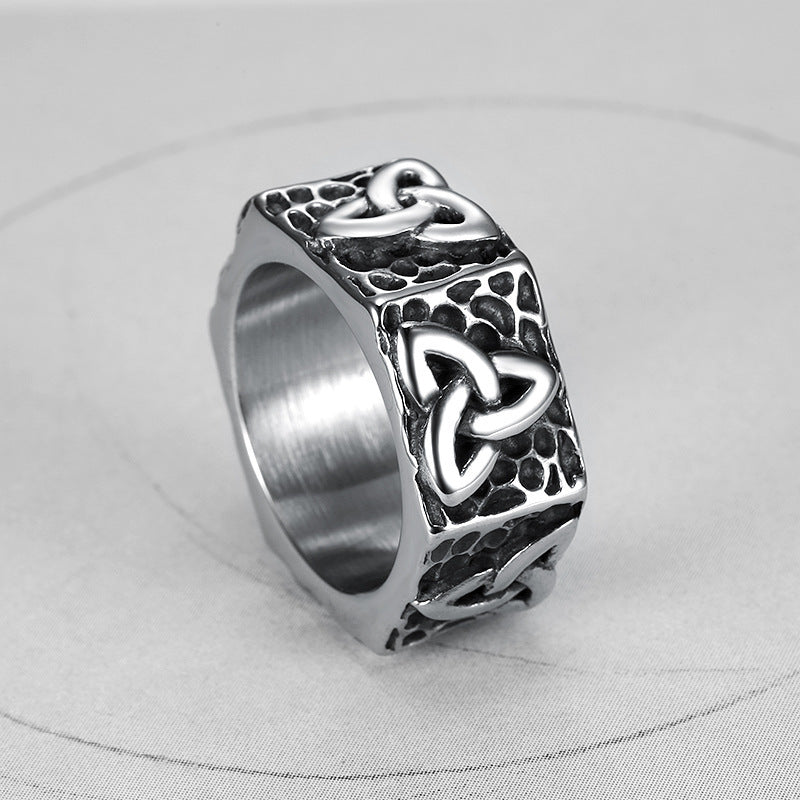 Knot Ring