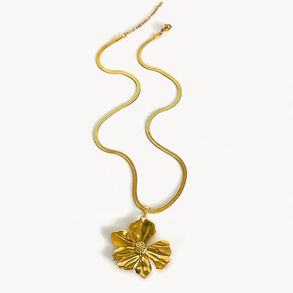 Flower N Necklace