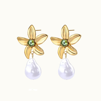 Flora Pearl Studs