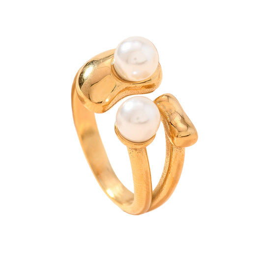 LUNA PEARL RING