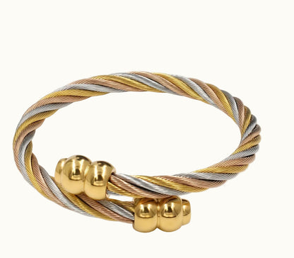 Wire Love Bracelet
